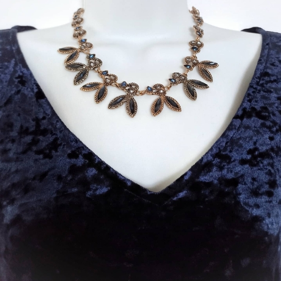 JSC VELVET DRESS - Picture 3 of 3